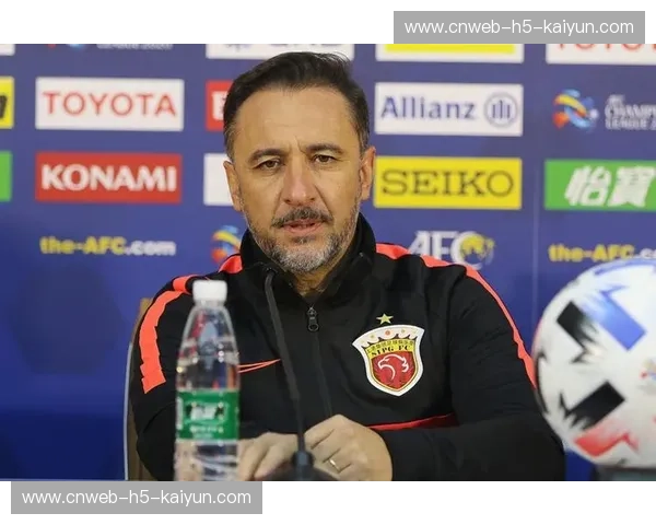 赛季第四任教练！中超海港队前主帅佩雷拉执教森林